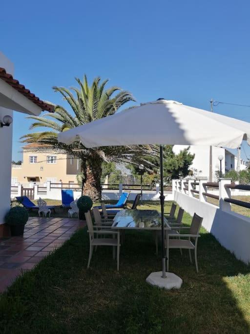 Vila Alojamento Santa Helena A dos Cunhados Exteriér fotografie